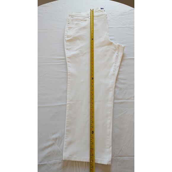 NWT Gloria Vanderbilt Amanda Slimming Jeans Women Size 24W Short Vintage White - Picture 15 of 16